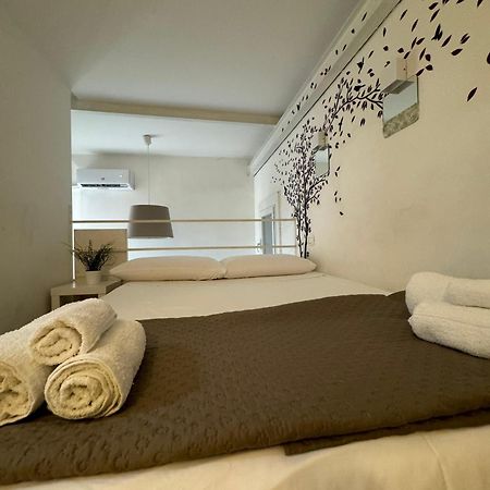 Al Decumano Holiday Наполи Екстериор снимка